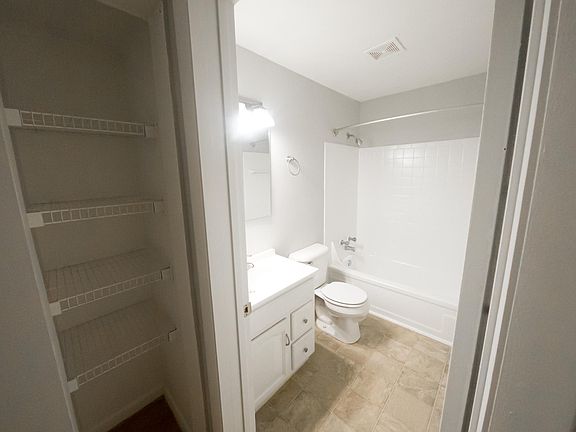 5th image of 1620 Central Ave APT 102