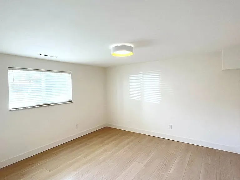 919 Yeager Pl #2 — Photo 10