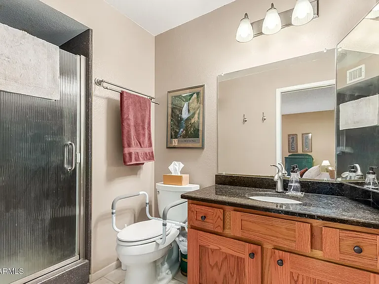 4529 E Farmdale Cir — Photo 16