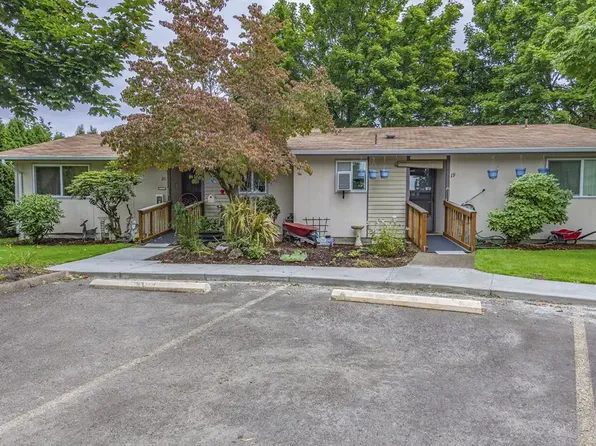 Majestic Gardens Eric Park