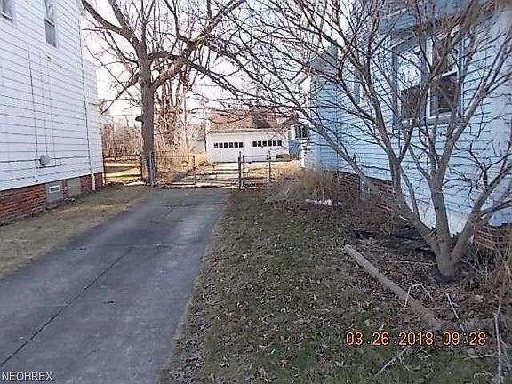 3rd image of 19026 Locherie Ave
