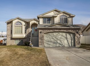 1458 N 2090 W, Clinton, UT 84015