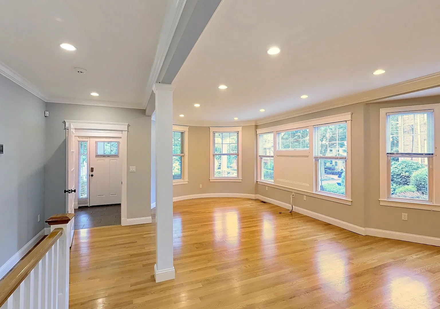 5 bed, 3.5 bath, 2375 sqft, $10,500 — Photo 1