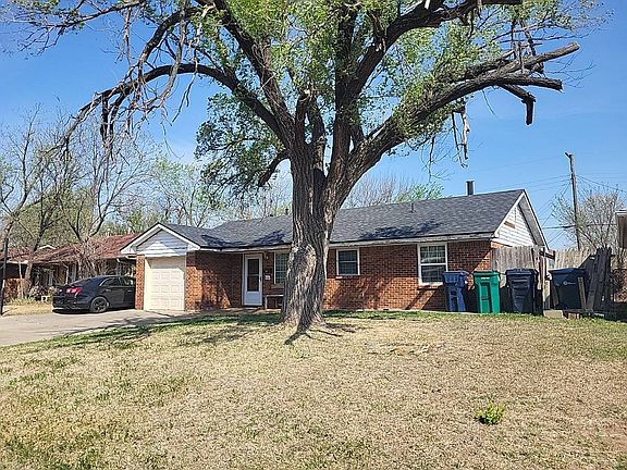 2nd image of 2121 SW 61st Ter