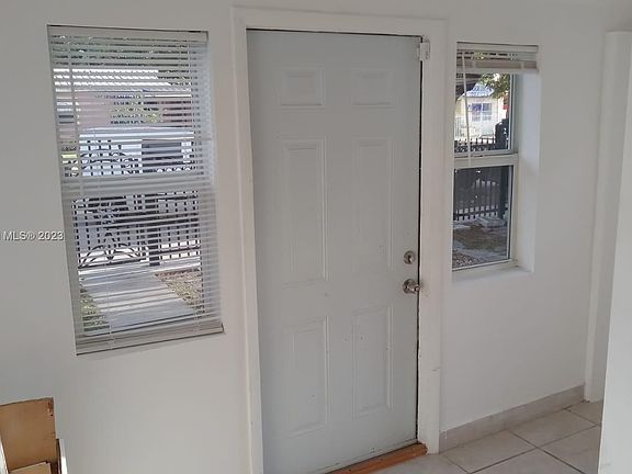 4th image of 1419 NW 44th St