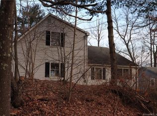 86 Monce Rd, Burlington, CT 06013