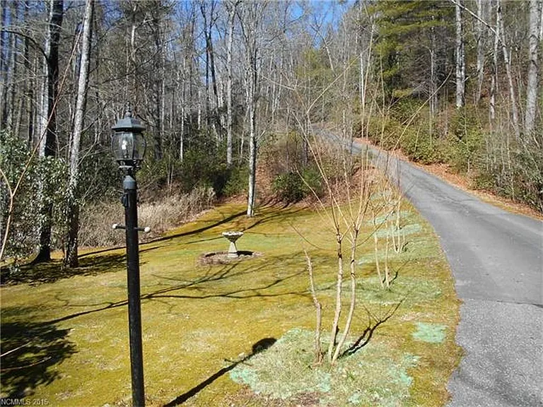 1833 Cherrywood Ln — Photo 21