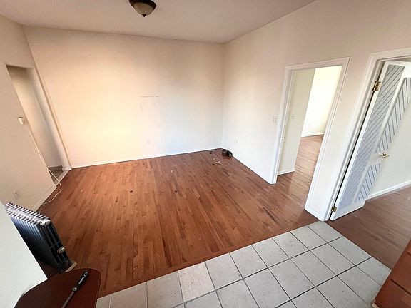 2nd image of 2529 34th St APT 3F