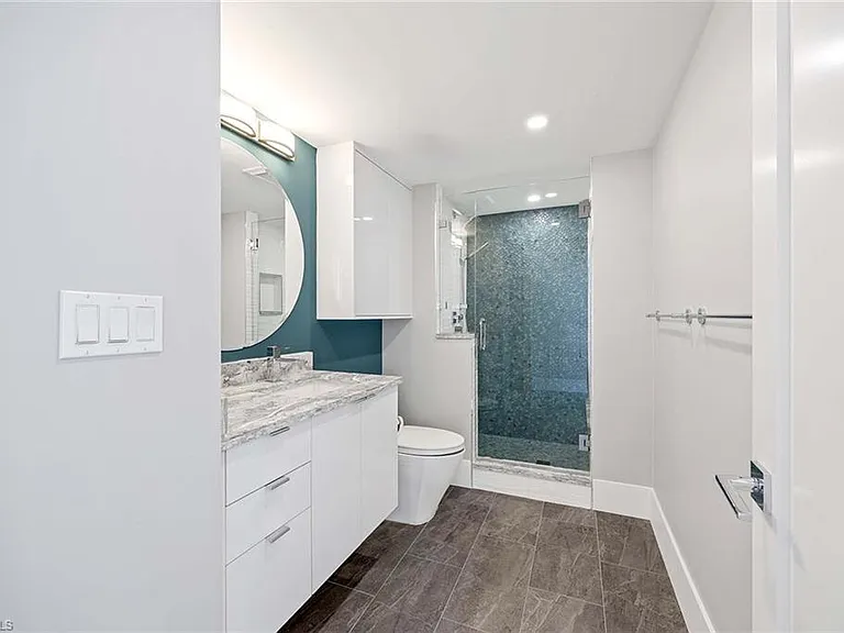 6075 Pelican Bay Blvd #605 — Photo 35