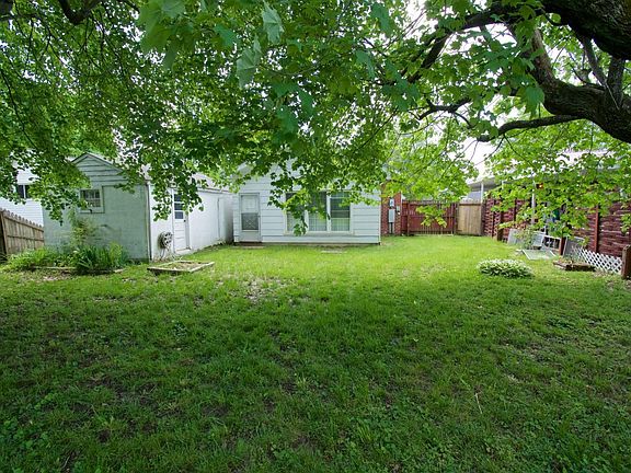 4th image of 1572 Carolina Ave