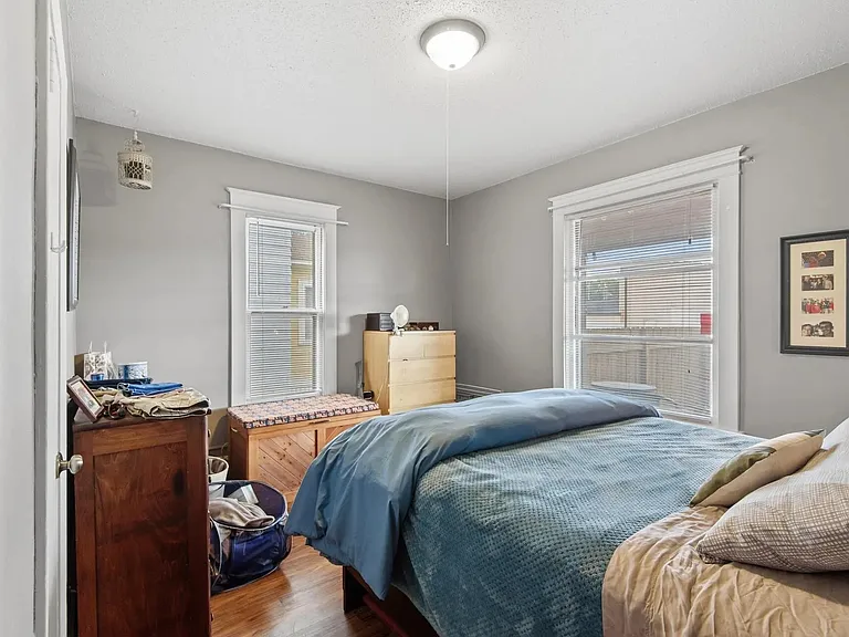1322 Central Ave NE #1 — Photo 5