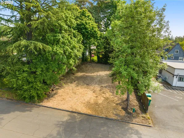 SW Poplar Ln, Portland, OR 97225