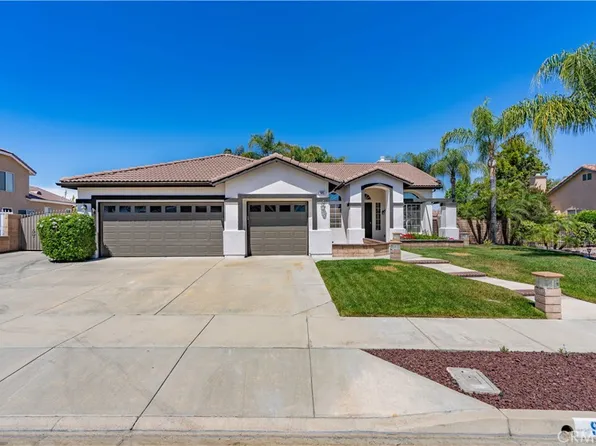 945 Corwin Pl, Hemet, CA 92544