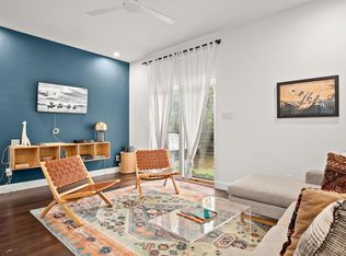 2013 E Cesar Chavez St APT C, Austin, TX 78702