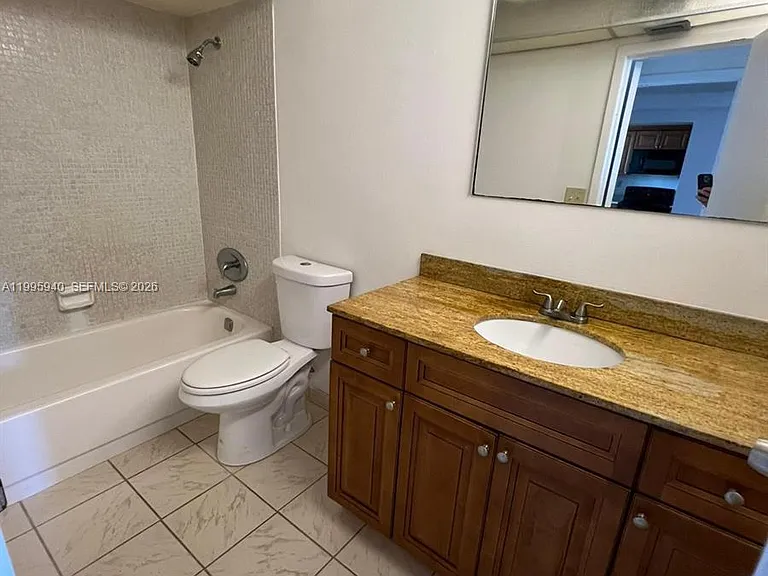 1800 SW 81st Ave #1400 — Photo 9