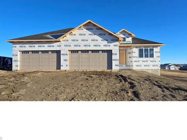 2106 Antler Ave, Bismarck, ND 58503