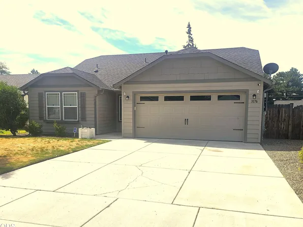 3176 SW Evergreen Ave, Redmond, OR 97756