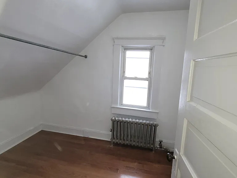223 E Mountain Rd #4 — Photo 7