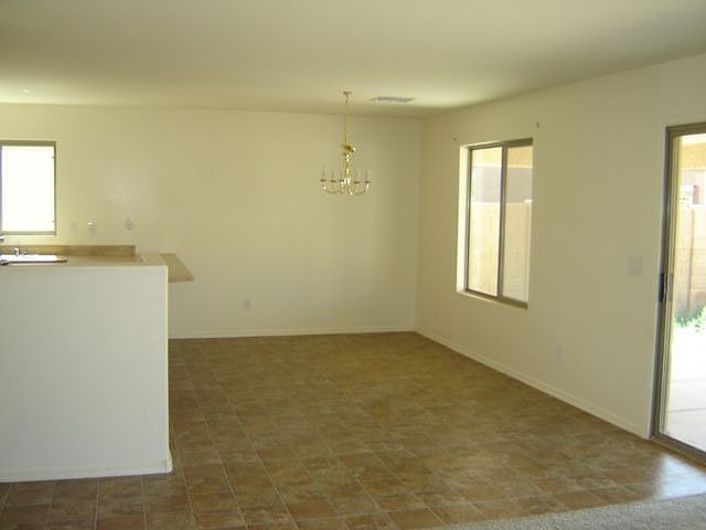 Large Eating Area