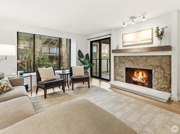 1809 N 107th Street #3-203, Seattle, WA 98133