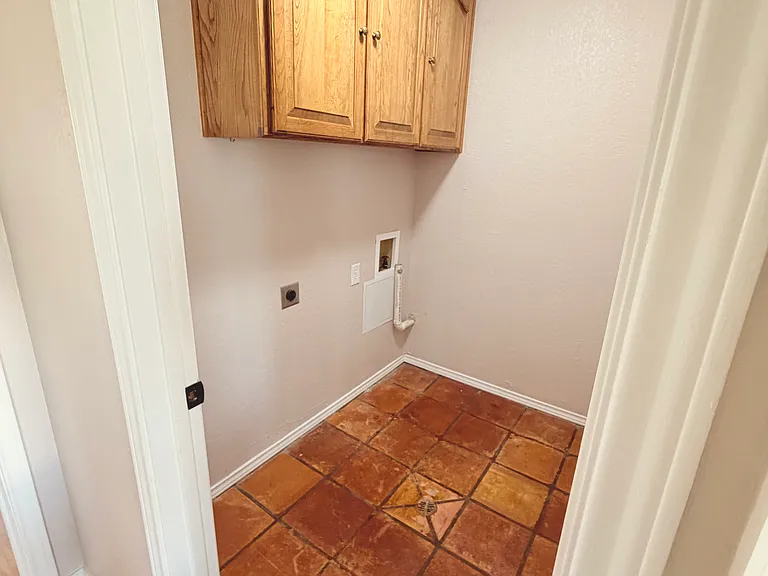 307 Walker Ln — Photo 15
