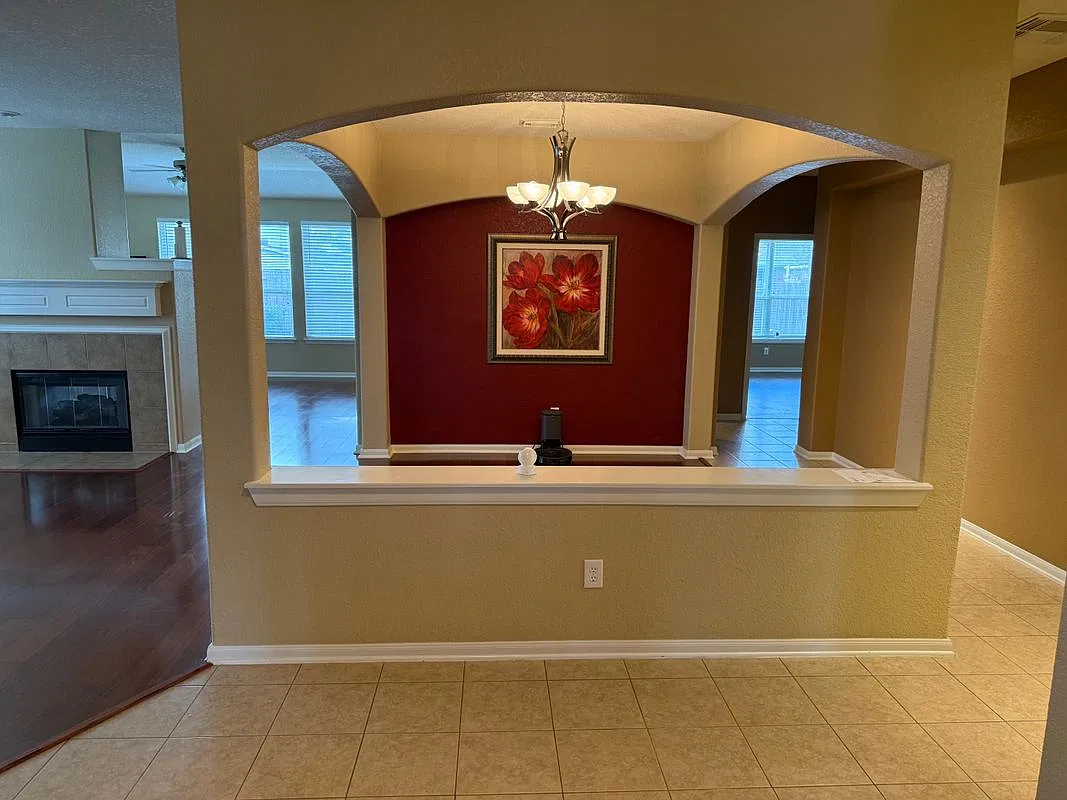 3 bed, 2.0 bath, 2257 sqft, $2,500 — Photo 3