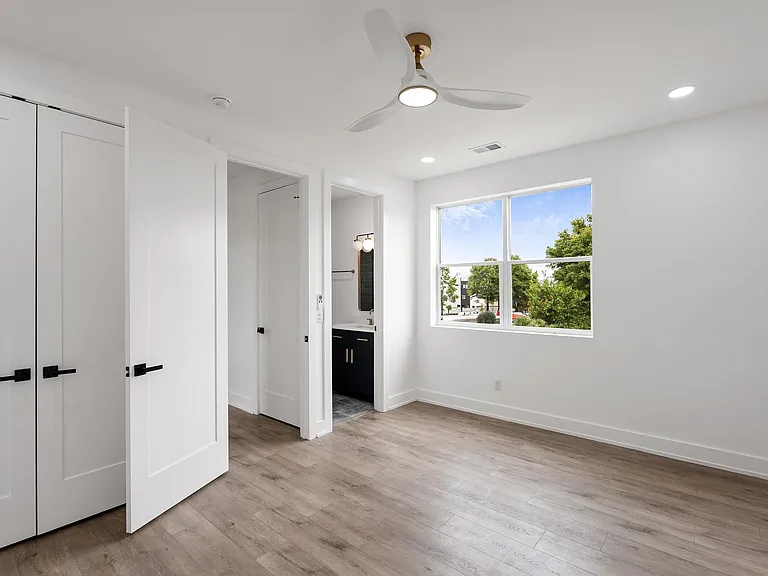 177 Little Green St #A — Photo 6