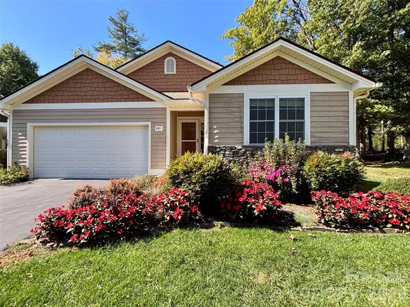263 Fairway View Dr, Etowah, NC 28729