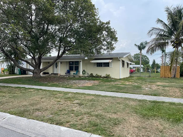 173 SE Placita Ctport Street Lucie — Photo 3