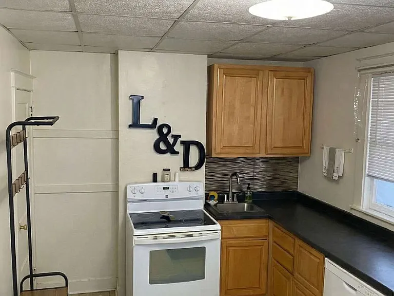 444 Lake St — Photo 4