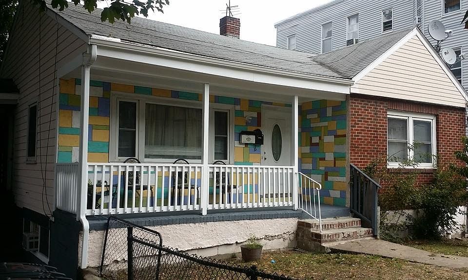 2nd image of 530 Beach St