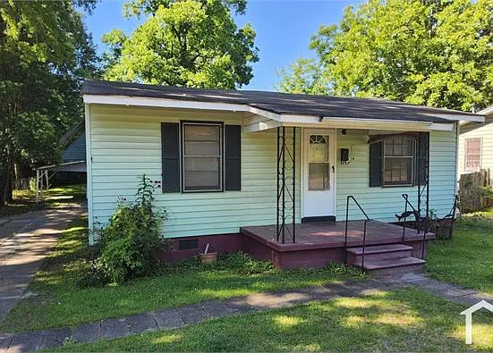 3 bed, 992 sqft, $1,250 — Photo 1