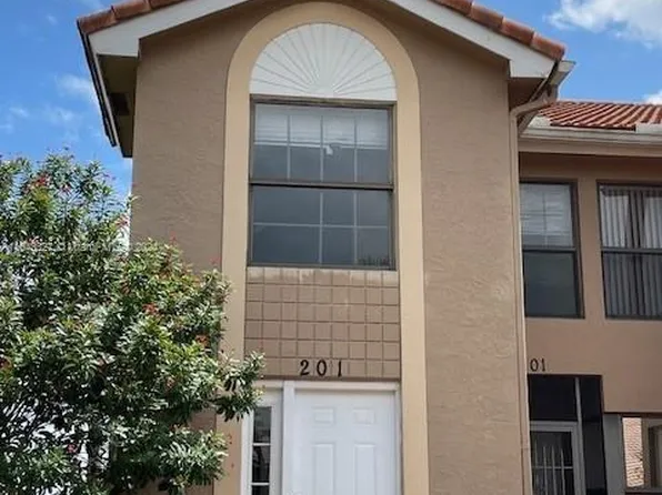 10890 Lakemore Ln APT 201, Boca Raton, FL 33498