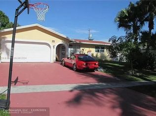 6235 NW 16th St, Margate, FL 33063