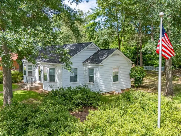 15 Rockwall Dr, Longview, TX 75604