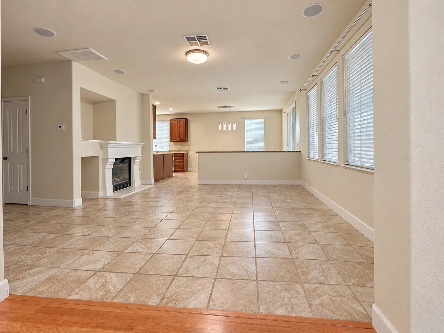 Spacious Los Banos Home with Inviting outdoor living — Photo 4