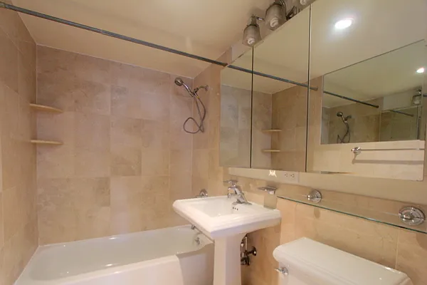 Rented by Julien Aractingi, LREB | media 24