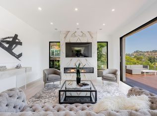 9036 Wilshire Blvd #ID1042888P, Beverly Hills, CA 90211