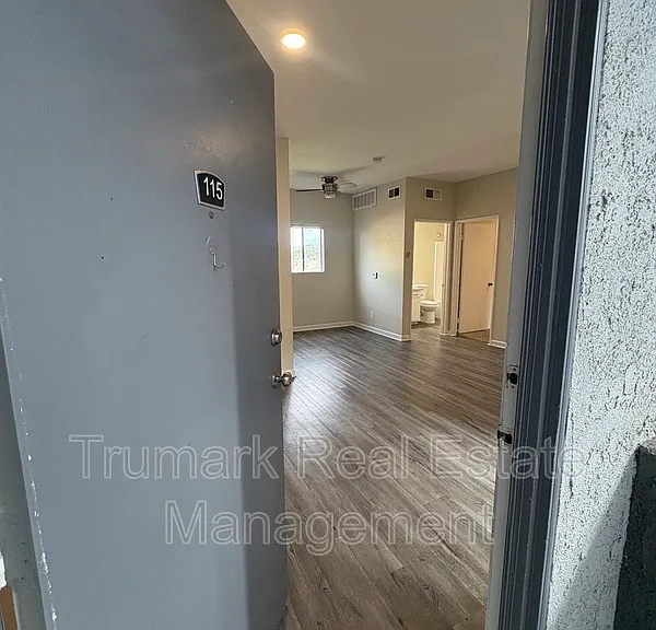 701 Hollywood Way #115 — Photo 2