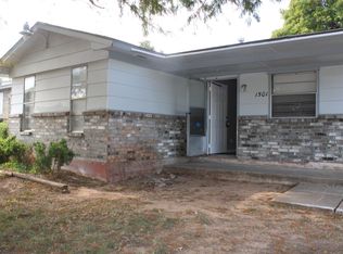 1501 N Christine Dr, Midwest City, OK 73130