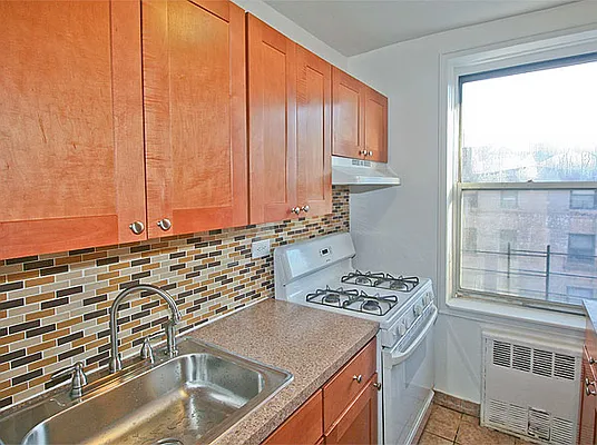 Rented by SW Queens Mezzanine | media 8
