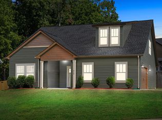 914 Talon Hills Dr, Clarksville, TN 37040