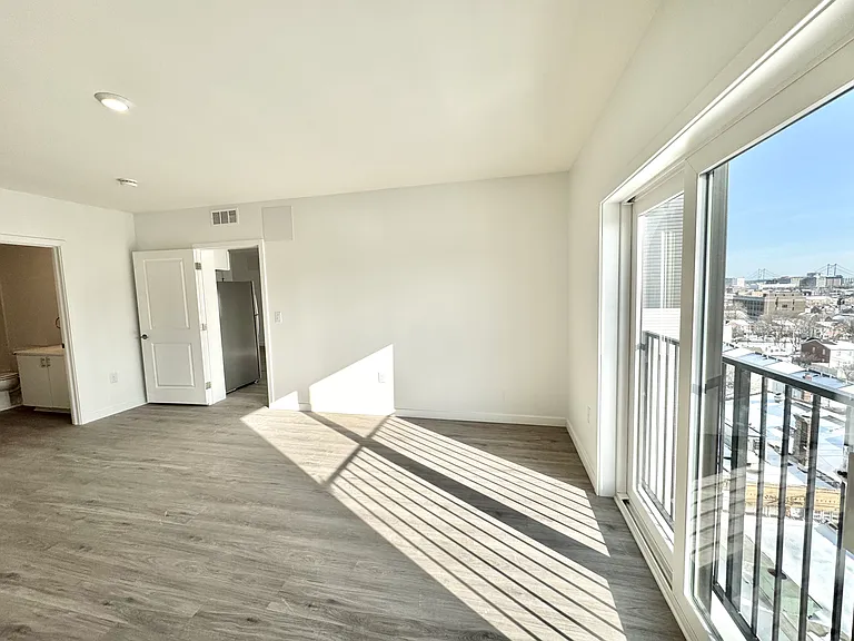 915 N Broad St #705 — Photo 9