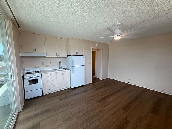 4th image of 1650 Stillman Ln #201