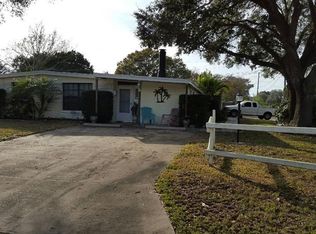 9096 Orchid Dr, Seminole, FL 33777