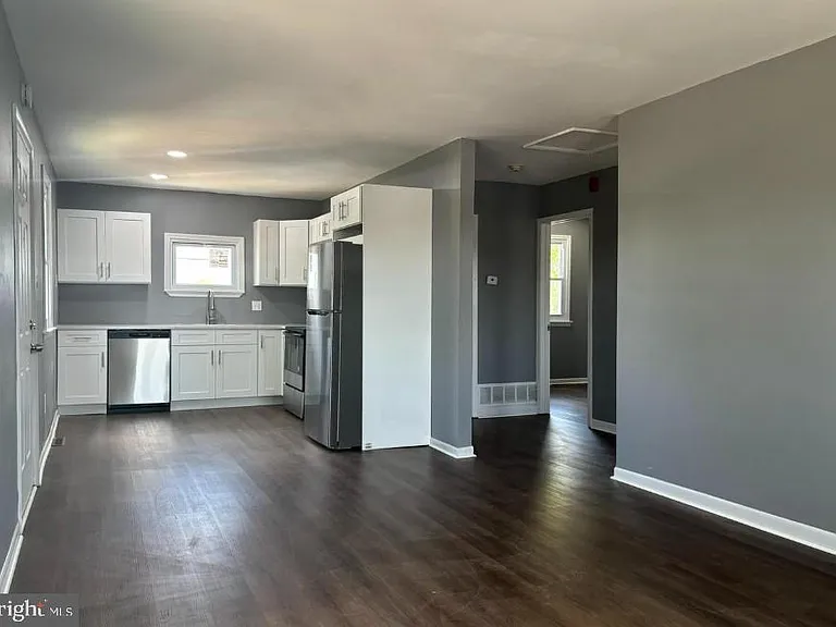 32 Edgewater Ave #B — Photo 6
