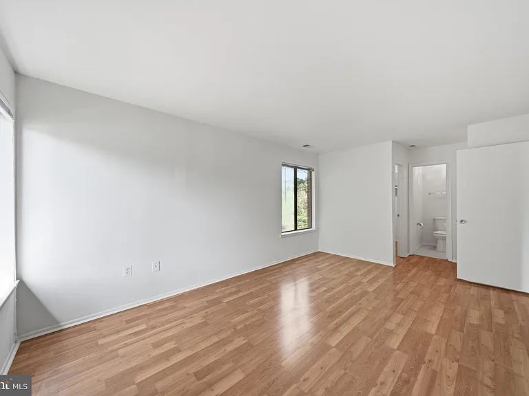 8010 Needwood Rd #201 — Photo 28