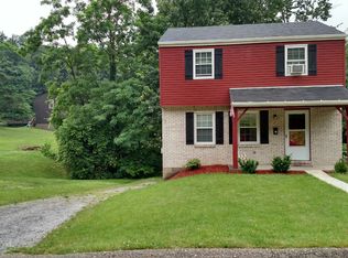 27 Pioneer Ave, Pittsburgh, PA 15229