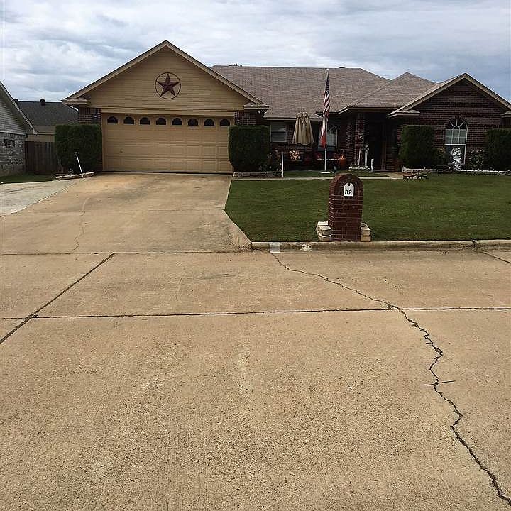 1st image of 82 Green Oak Cir