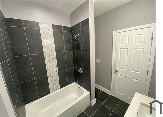 5th image of 6745 S Campbell Ave #1